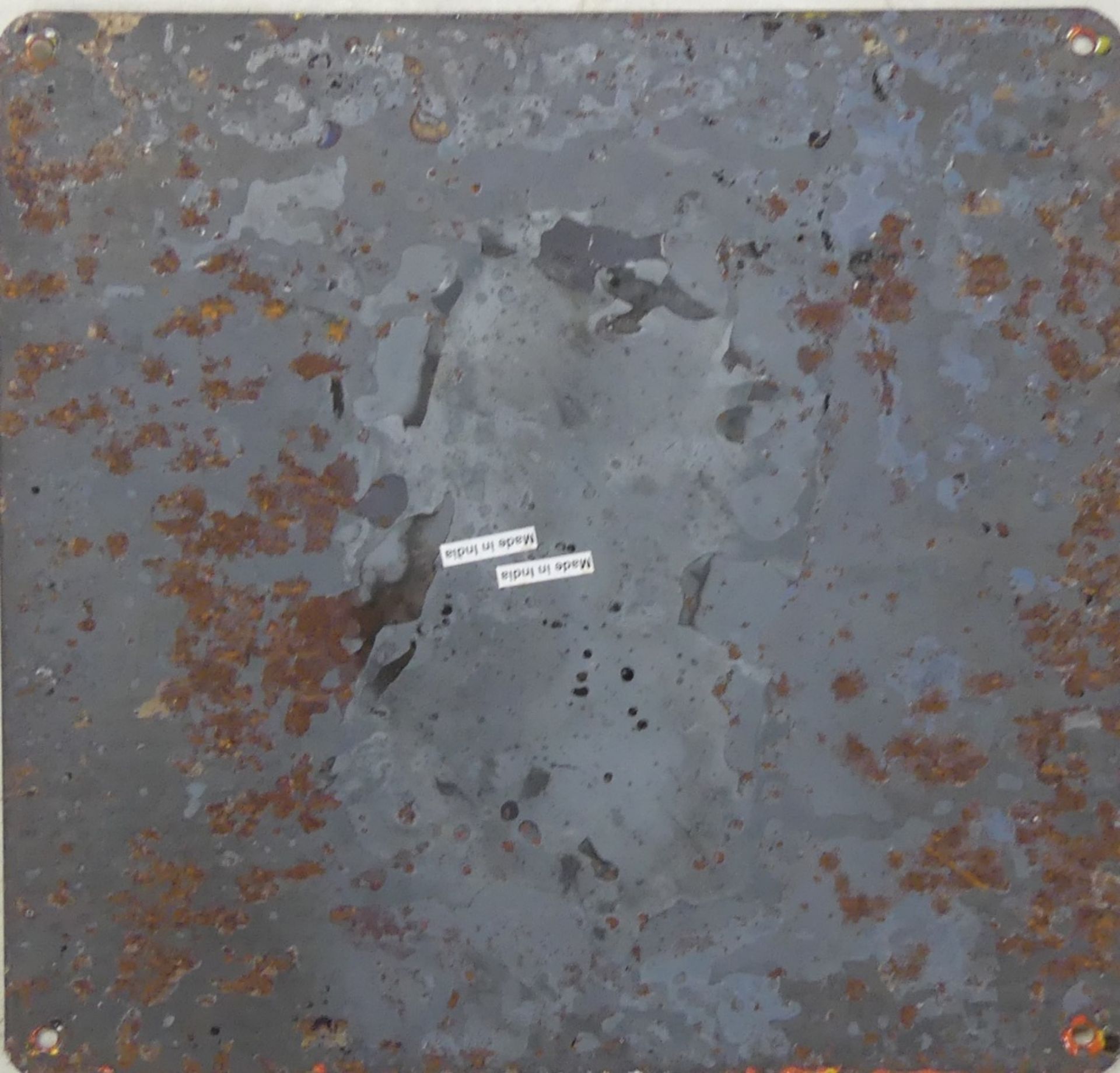 Tin 'Player's Please' advertising sign. (H: 30cm x L: 30cm) - Image 2 of 2