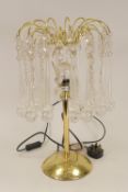 Crystal drop chandelier style table lamp. (H: 43cm)