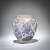 Etablissements Gallé, Nancy, Kleine Vase 'Hortensias', 1905-08