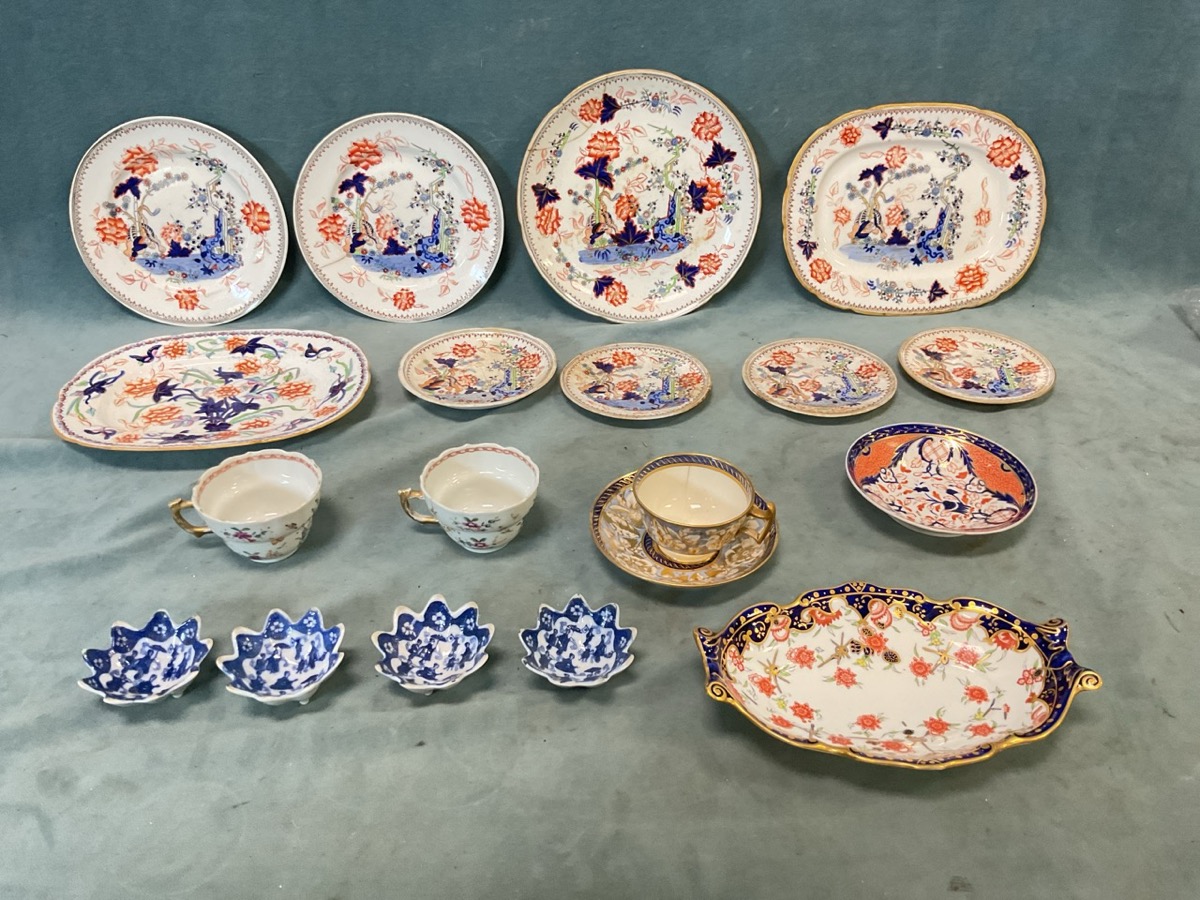 Miscellaneous ceramics - a set of Minton Kakiemon Tiger pattern plates ...