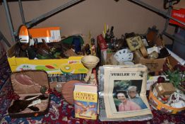 SIX BOXES AND LOOSE C.D.S, L.P RECORDS AND SUNDRIES, to include a collection of mid 20th century