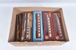 A QUANTITY OF ASSORTED BOXED OO GAUGE COACHING STOCK, comprising assorted Airfix/Airfix GMR