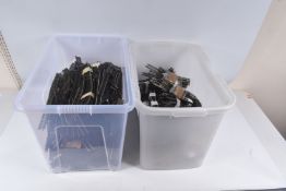 A LARGE QUANTITY OF ASSORTED LOOSE OO/HO GAUGE TRACK, majority is Hornby but also includes Hornby