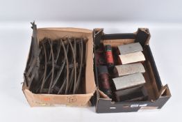 A QUANTITY OF ASSORTED HORNBY O GAUGE MODEL RAILWAY ITEMS,