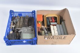 A QUANTITY OF UNBOXED AND ASSORTED HORNBY DUBLO MODEL RAILWAY ITEMS, all in playworn condition