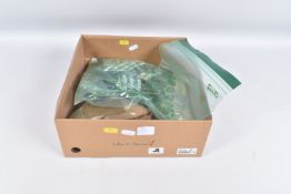 BOX CONTAINING MILITARY EPHEMERA/Special forces, US etc, booklet from the Military Historical