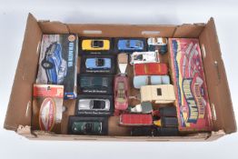 A QUANTITY OF UNBOXED ASSORTED MODERN DIECAST VEHICLES, to include assorted Atlas Editions 1/43