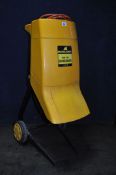 A McCULLOCH MB340 1400W SHREDDER, PAT pass and working