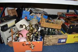 EIGHT BOXES AND LOOSE MISCELLANEOUS ITEMS, to include a selection of 90.0.03 military figures and