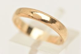 A 9CT GOLD BAND RING, a plain polished yellow gold band ring, approximate width 3mm, hallmarked