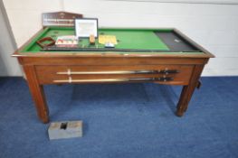 BAR BILLIARDS (KENT) CO, A 20TH CENTURY OAK FRAMED £1 COIN OPERATED BAR BILLIARDS TABLE, the green