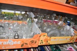 SIX BOXES AND LOOSE GLASS WARE, to include an art deco style glass ceiling shade, various