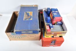 A QUANTITY OF BOXED AND UNBOXED HORNBY DUBLO MODEL RAILWAY ITEMS, to include boxed 'Duchess of