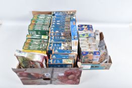 A COLLECTION OF 1:72 SCALE MILITARY THEMED UNBUILT PLASTIC MODEL KITS, to include Zvezda no 8034 and