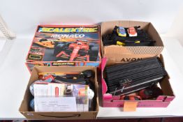 A QUANTITY OF BOXED AND LOOSE SCALEXTRIC, comprising a boxed C.489 Monaco set, an unboxed Circuit