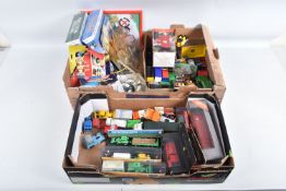 A QUANTITY OF BOXED AND UNBOXED TOYS, to include a BFTV Disney Gargoyles, GI Joe DOJO, Star Force