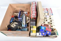 AN ASSORTMENT OF BOXED AND LOOSE DIECAST MODELS, to include boxed models by Lledo such as Days Gone,