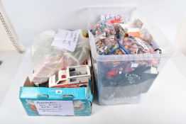 A QUANTITY OF LOOSE PLAYMOBIL SETS, FIGURES, AND ACCESSORIES, from camping, forestry, aquamarine,