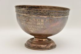 AN EARLY 20TH CENTURY SILVER PRESENTATION BOWL, engraved 'S.C.G.C & S.C.W.M Foursomes 1925 T.H.