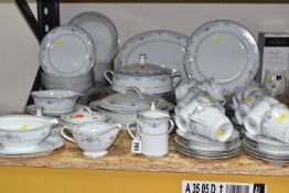 A GROUP OF NORITAKE 'CHATSWOOD' AND 'BARTON' DINNER AND TEAWARE comprising a group of 'Chatswood'
