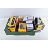 AN ASSORTMENT OF BOXED DIECAST MODEL VEHICLES, to include four1:24 scale Special Edition Maisto