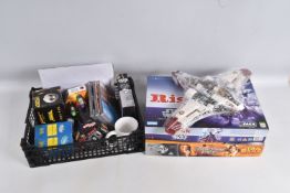 A SELECTION OF STAR WARS RELATED COLLECTABLES AND OTHERS, to include a part built Leo Star Wars