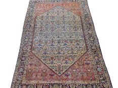 A circa 1910 Persian handmade Farahan rug. 195 x 123 cm.