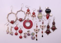 A quantity of stone-set and carnelian jewellery to include earrings and pendants.
