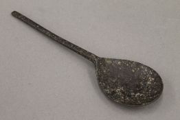 An early iron spoon. 16 cm long.