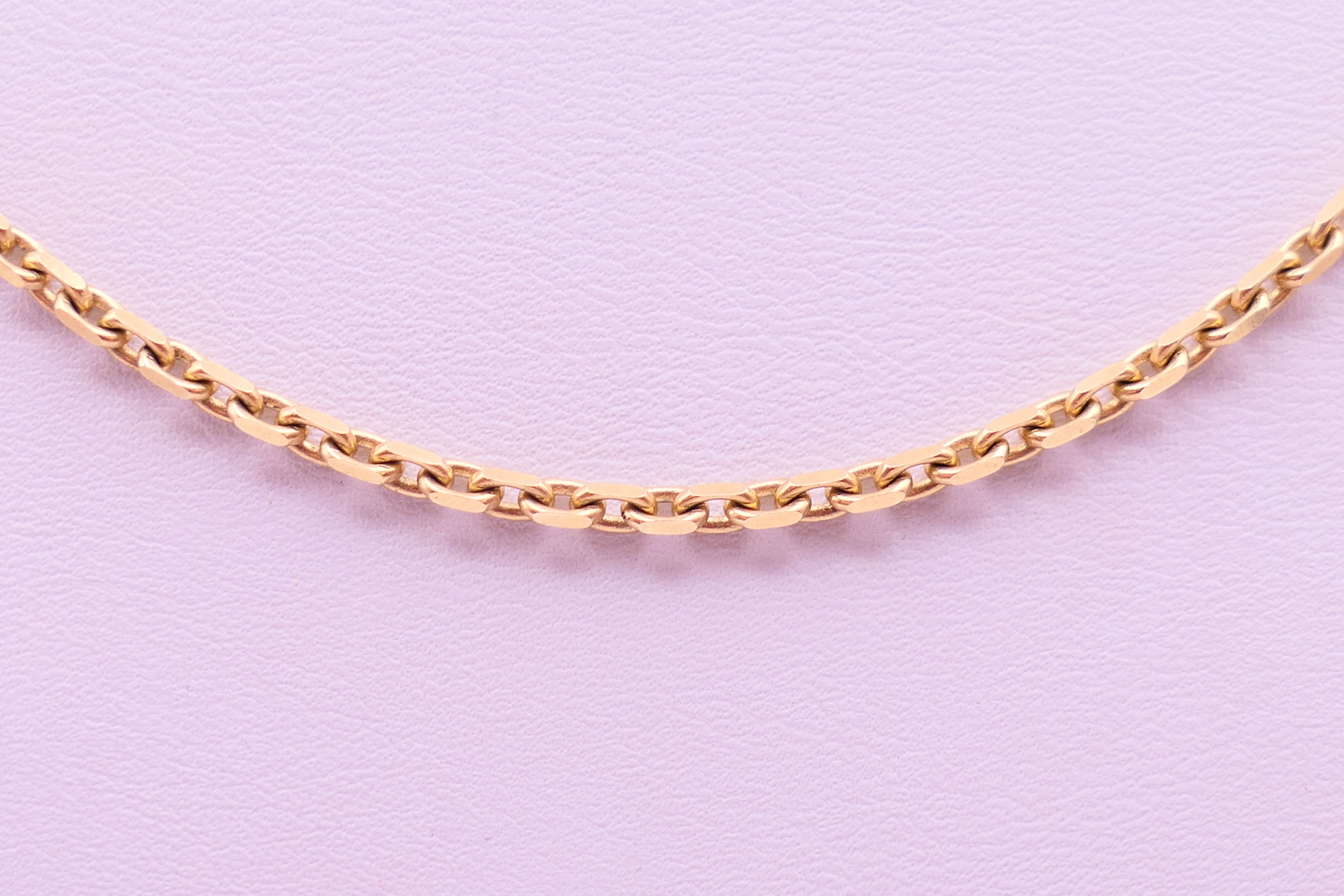 An 9 ct gold necklace. 55 cm long. 11.4 grammes. - Image 2 of 7