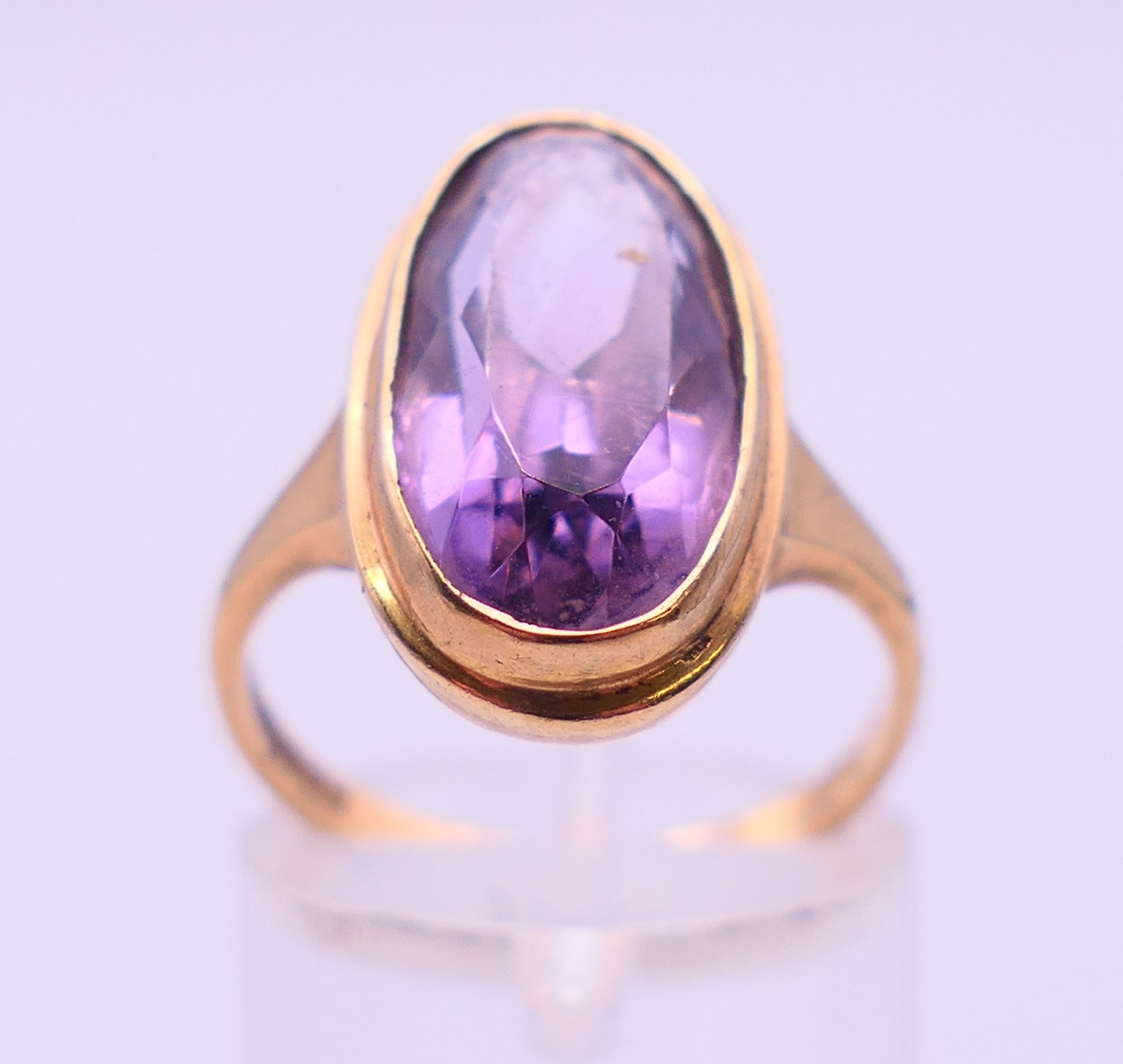 A 9 ct gold amethyst ring. Ring size L. 4.7 grammes total weight. - Image 2 of 5