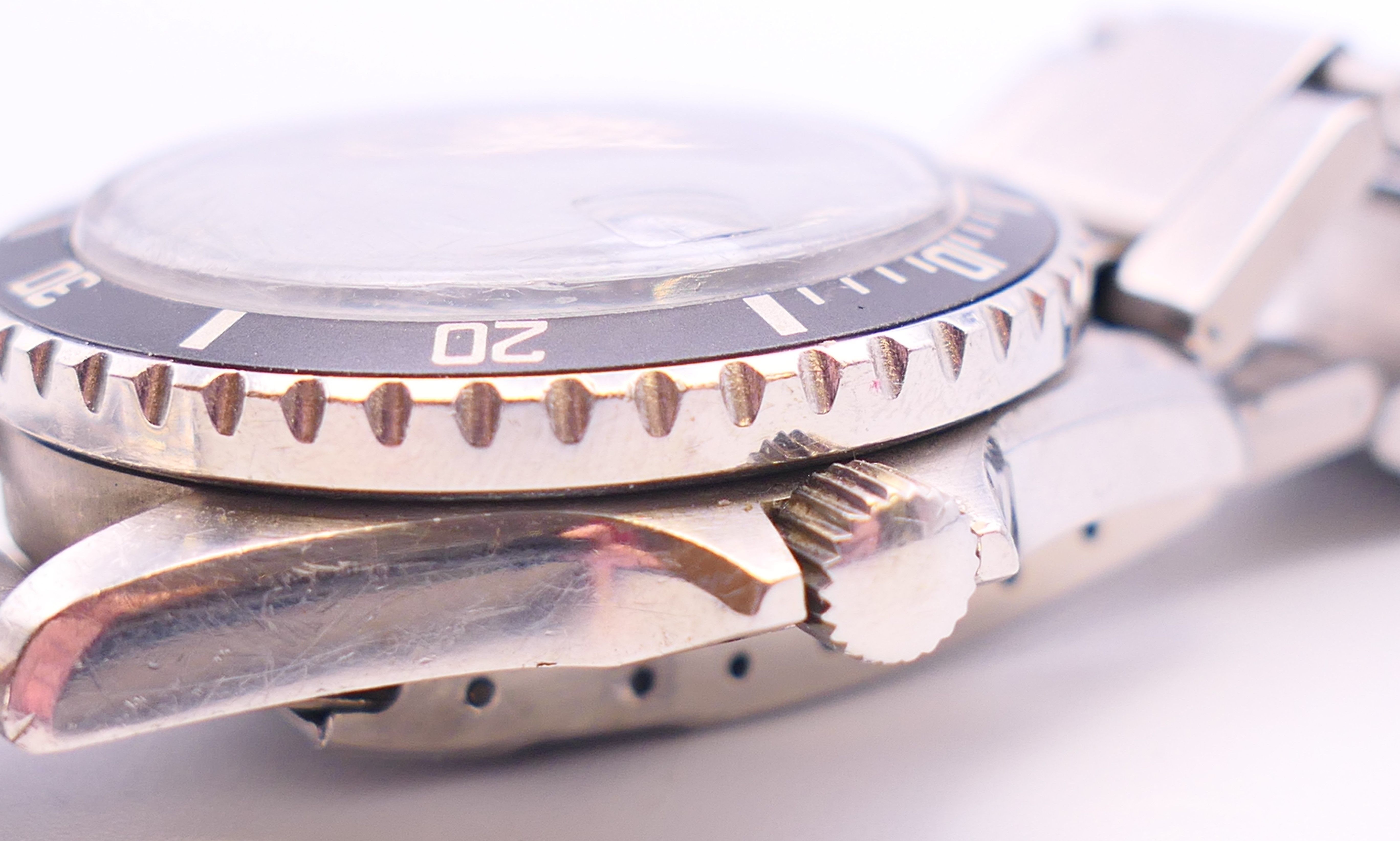 A Golana gentlemen's wristwatch. 4 cm wide. - Image 4 of 7