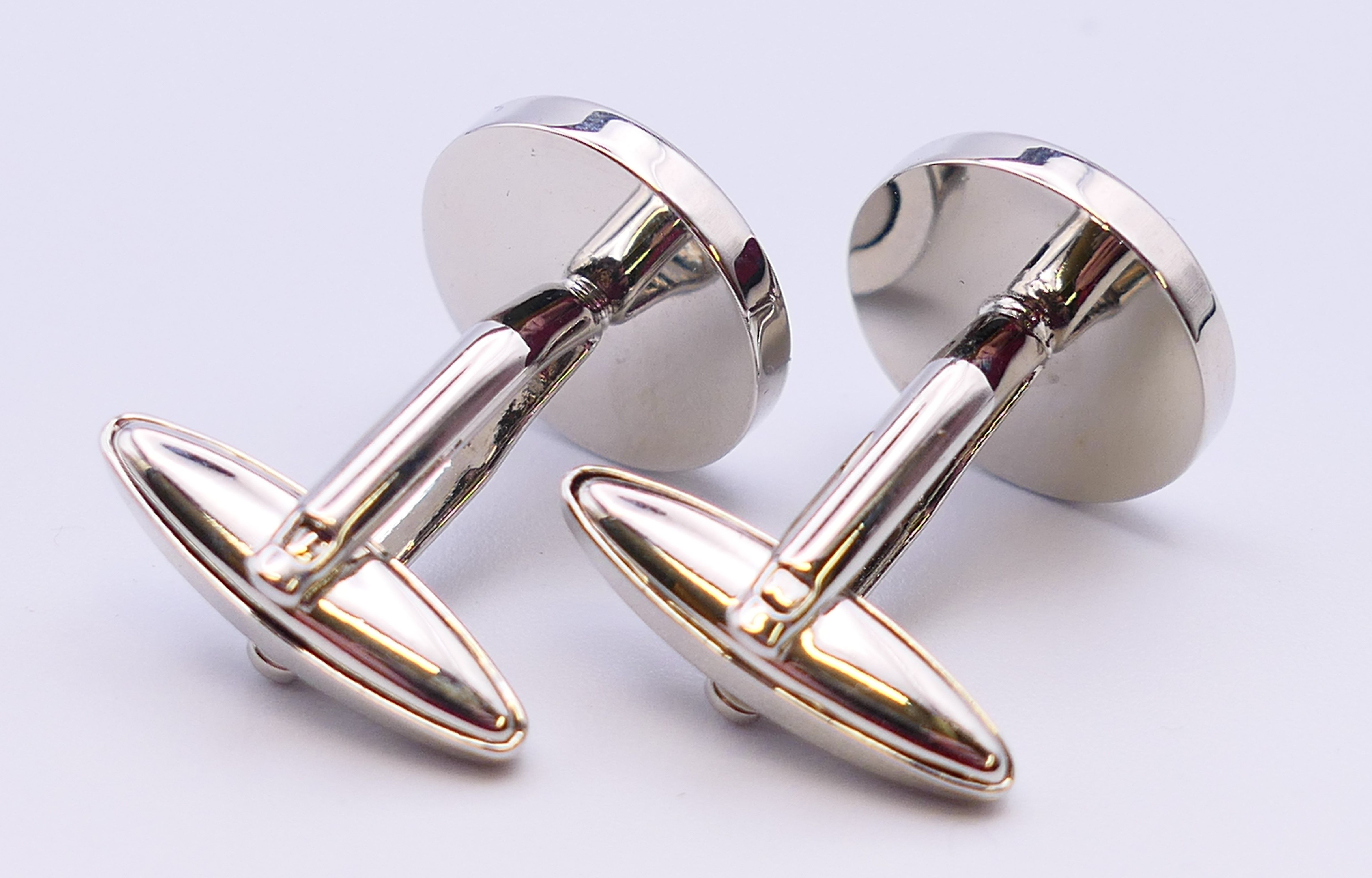 A boxed pair of Lindenmann cufflinks. Each 1.5 cm wide. - Image 3 of 4