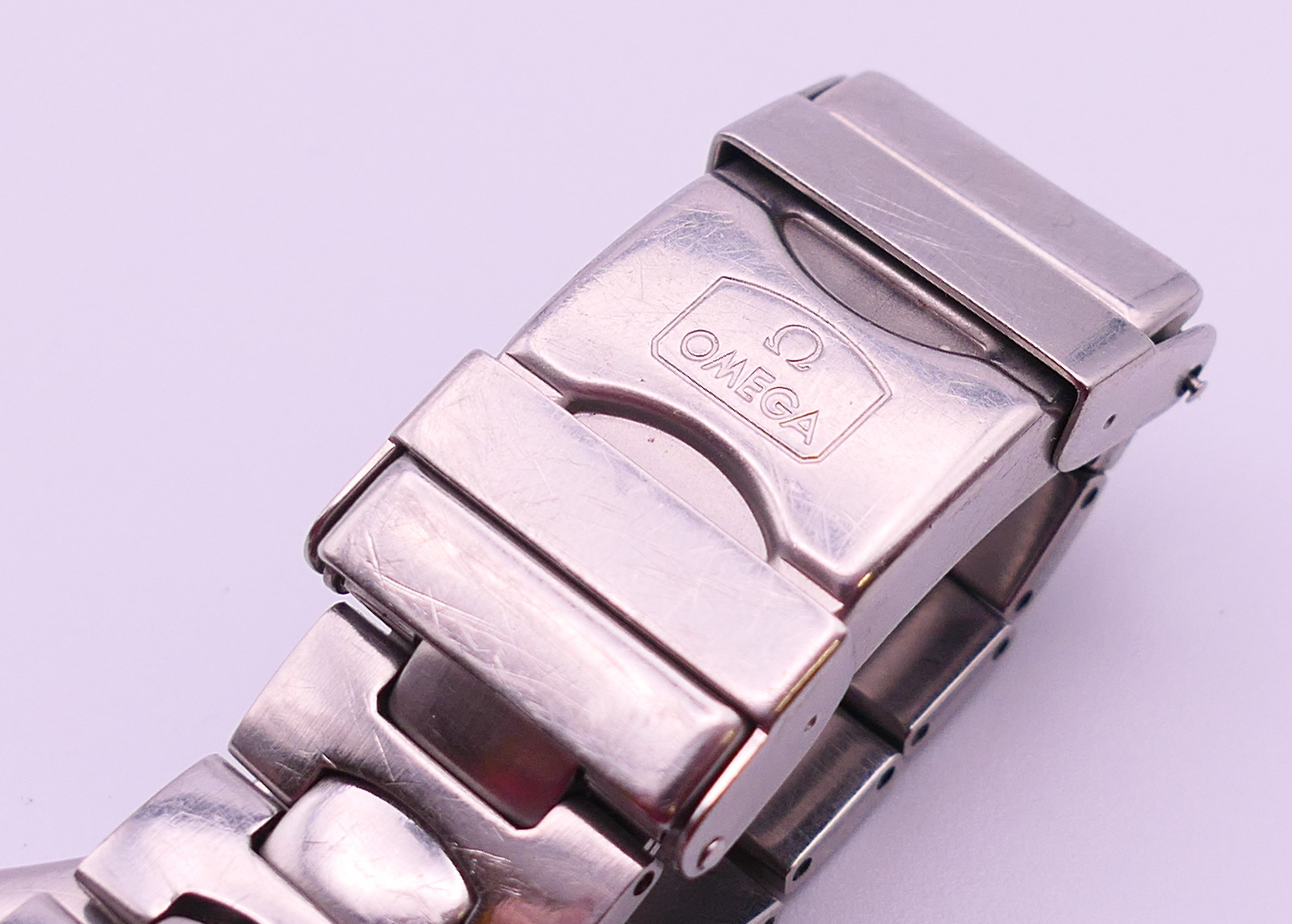 A boxed Omega Seamaster Professional 200M gentlemen's wristwatch. 4 cm wide. - Image 9 of 12