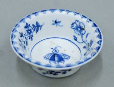An 18th century Lowestoft blue and white porcelain bowl. 8.5 cm diameter.