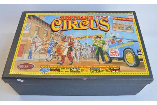 Circus collection to include W. Britain's 08673 Circus Street Parade Diorama with box (missing - Image 12 of 12