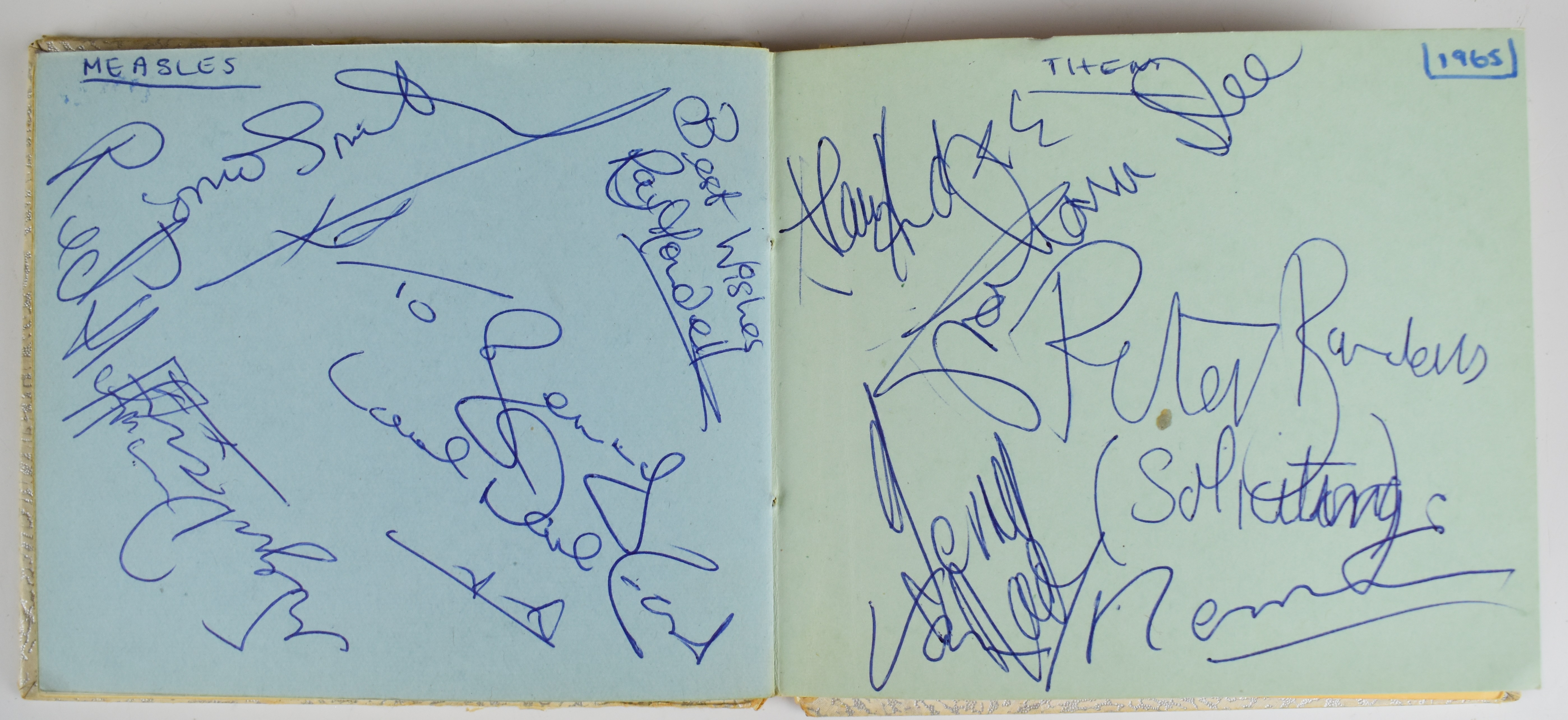 [Beatles] Autograph album containing signatures of The Beatles (John Lennon, Paul McCartney, - Image 17 of 24