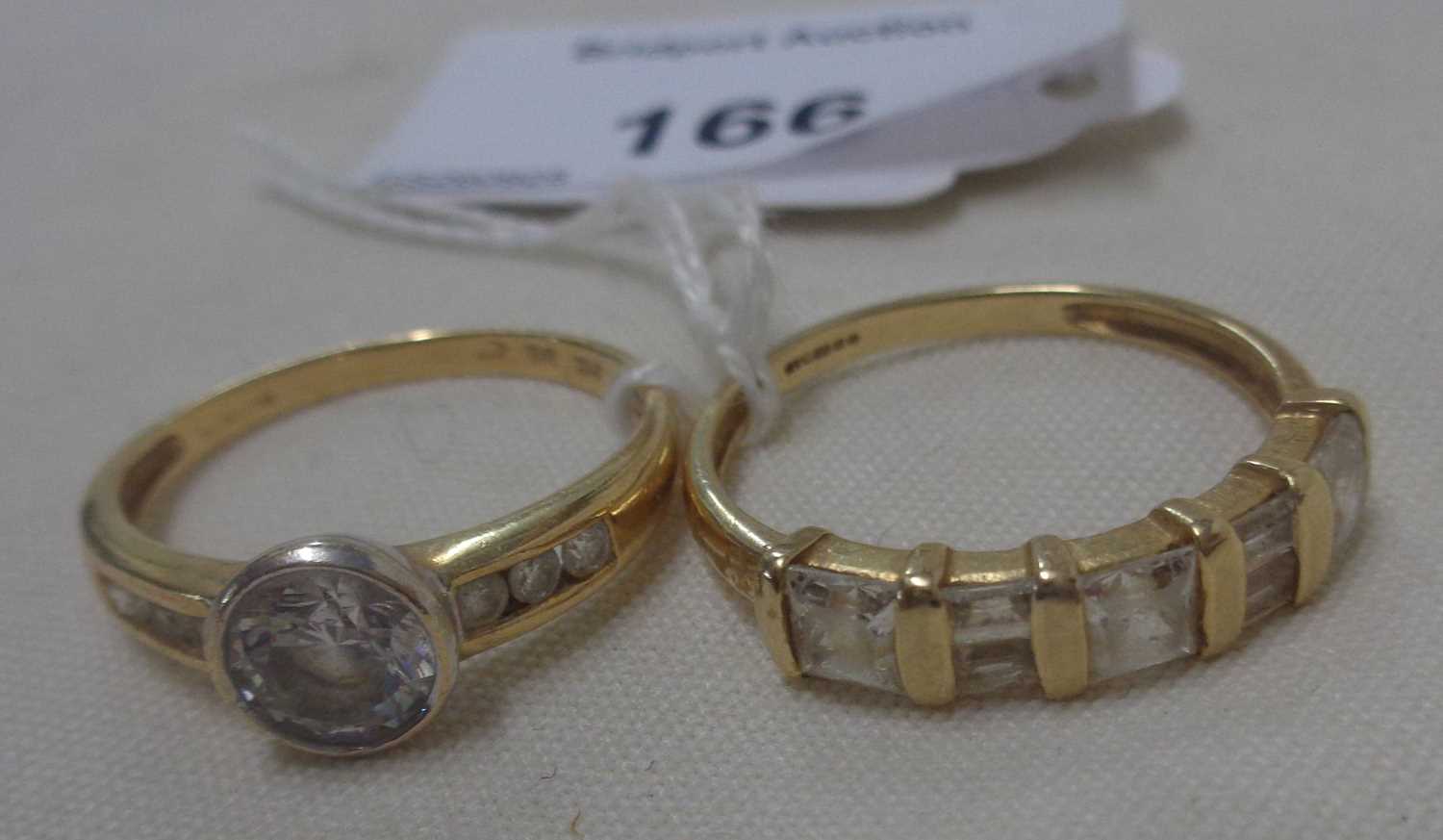 Two 14ct gold rings, both approx UK size S. Combined weight 6g
