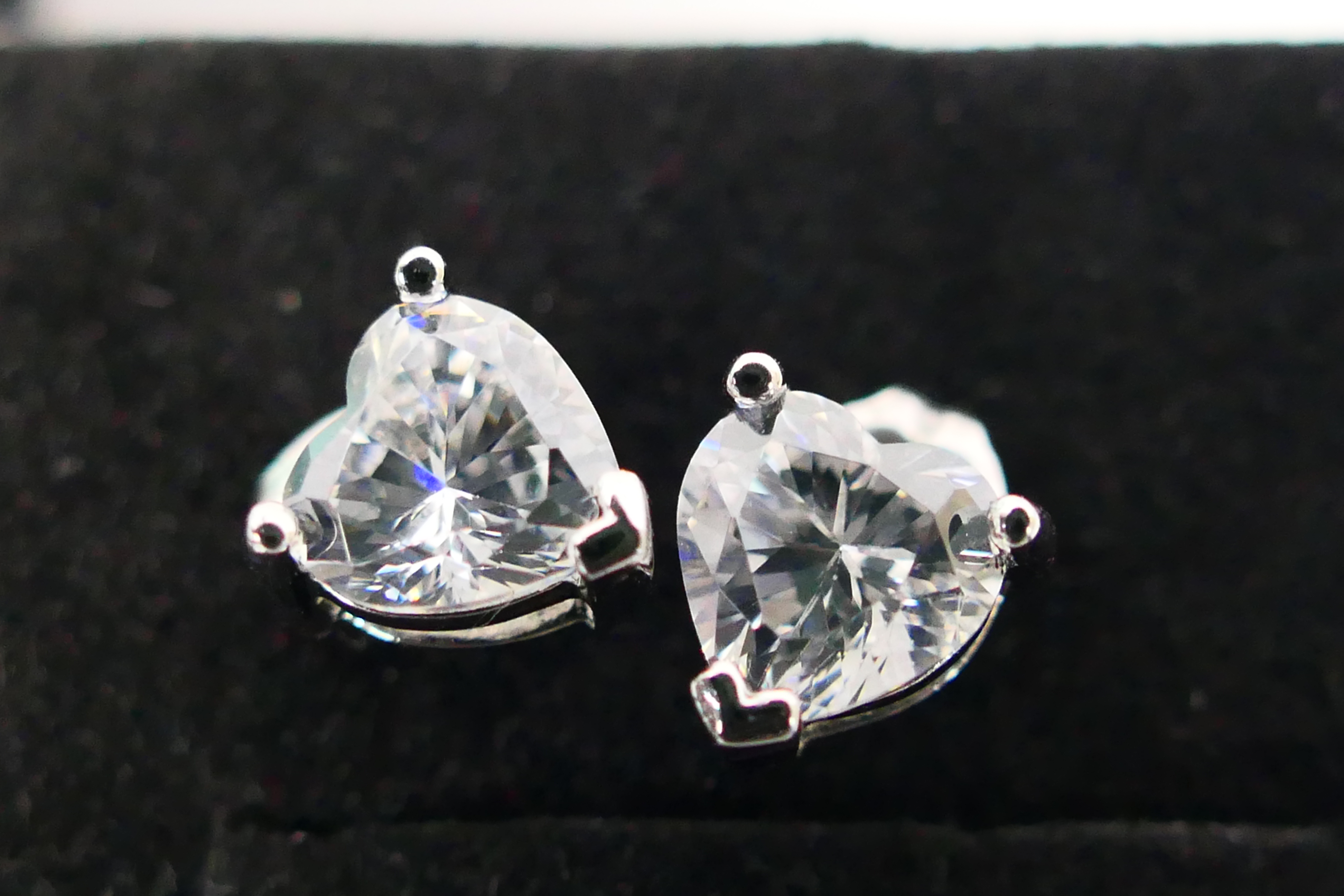 Five pairs of silver earrings, various d - Image 4 of 7