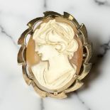 A 9ct yellow gold mounted cameo brooch, 30 mm x 25 mm.