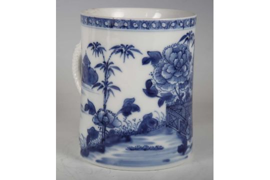 A Chinese blue and white export porcelain tankard, Qianlong period, the cylindrical body painted - Image 4 of 26