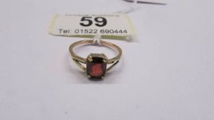 A 9ct gold ring, size N, 1.9 grams.