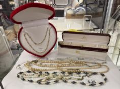 A quantity of pearls etc