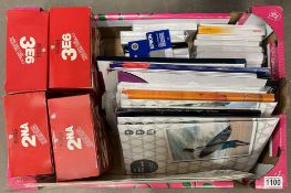 A quantity of photographic printer paper