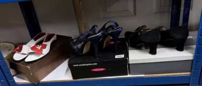3 Decorative pairs of ladies shoes, size 37 x 38 & 39 including Moda in pelle