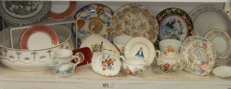 A mixed lot of good mid 20th century ceramics.