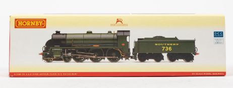 A Hornby OO tender locomotive (R.2580) A Southern Class N15 4-6-0 