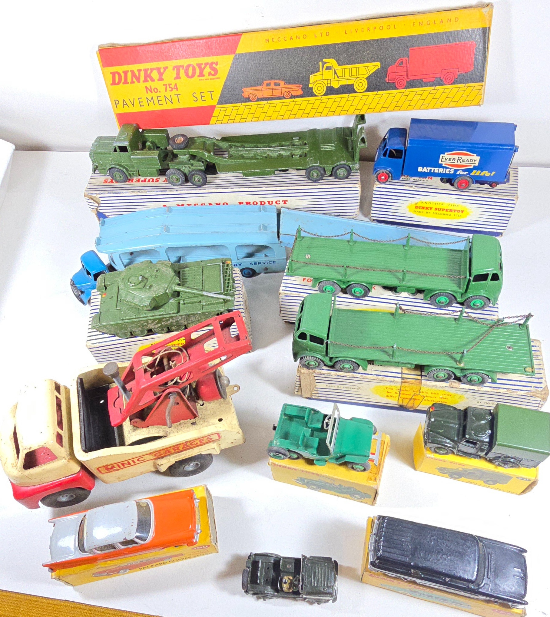 Dinky Toys 905 Supertoys - Camion Plateau Foden Avec Chaînes - Vert, échelle 1:50 - NEUF