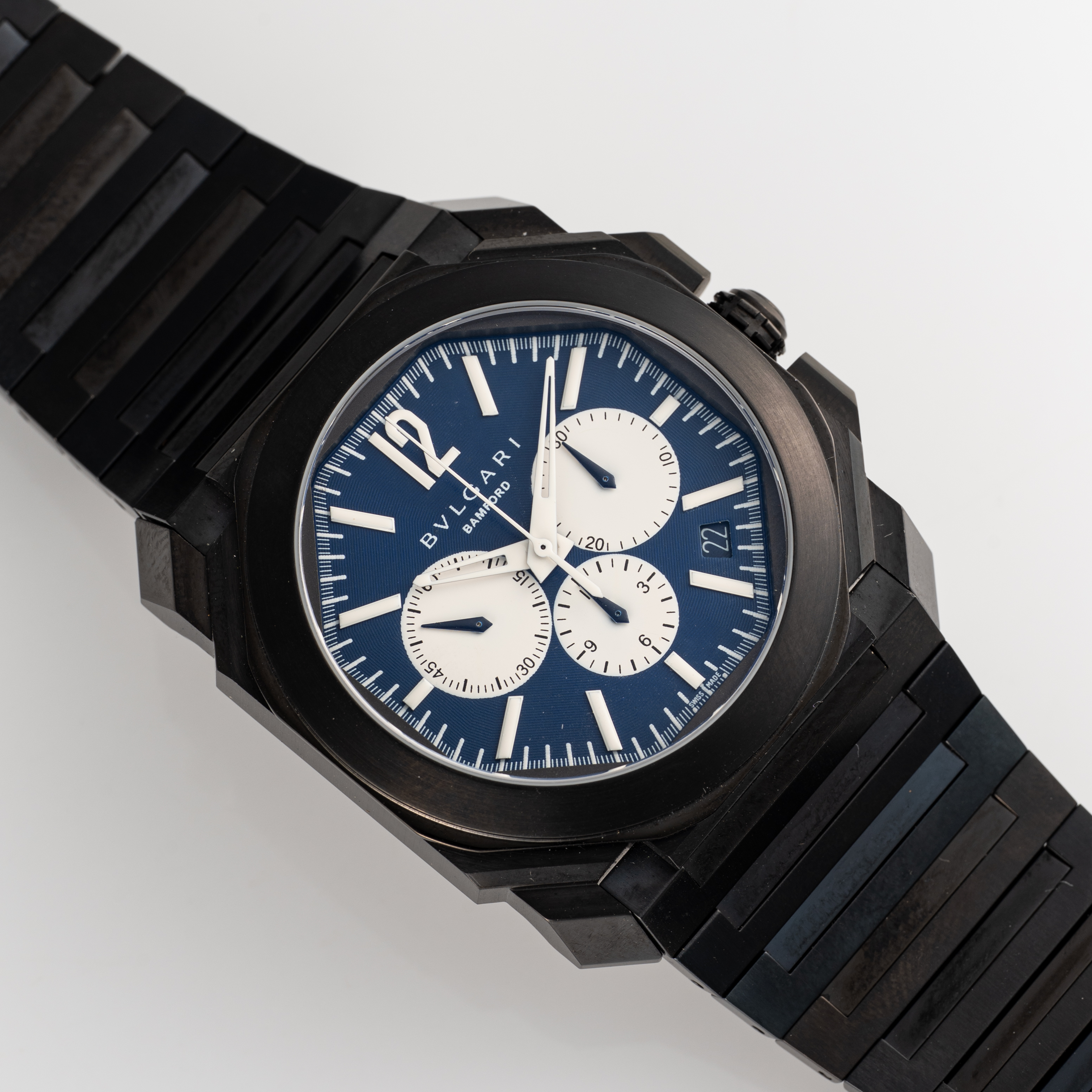 A GENTLEMAN'S SIZE PVD COATED STAINLESS STEEL BAMFORD BULGARI OCTO AUTOMATIC CHRONOGRAPH BRACELET - Image 4 of 9