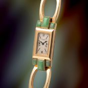 A LADY'S RARE 14K SOLID GOLD & JADE CARTIER NEW YORK BRACELET WATCH CIRCA 1940s Movement: 16J,